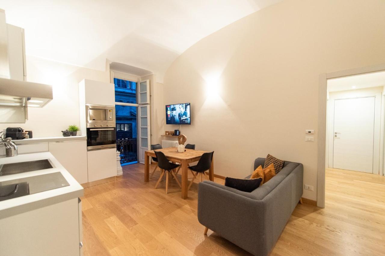 Grand Palace -centro Storico Apartment *
