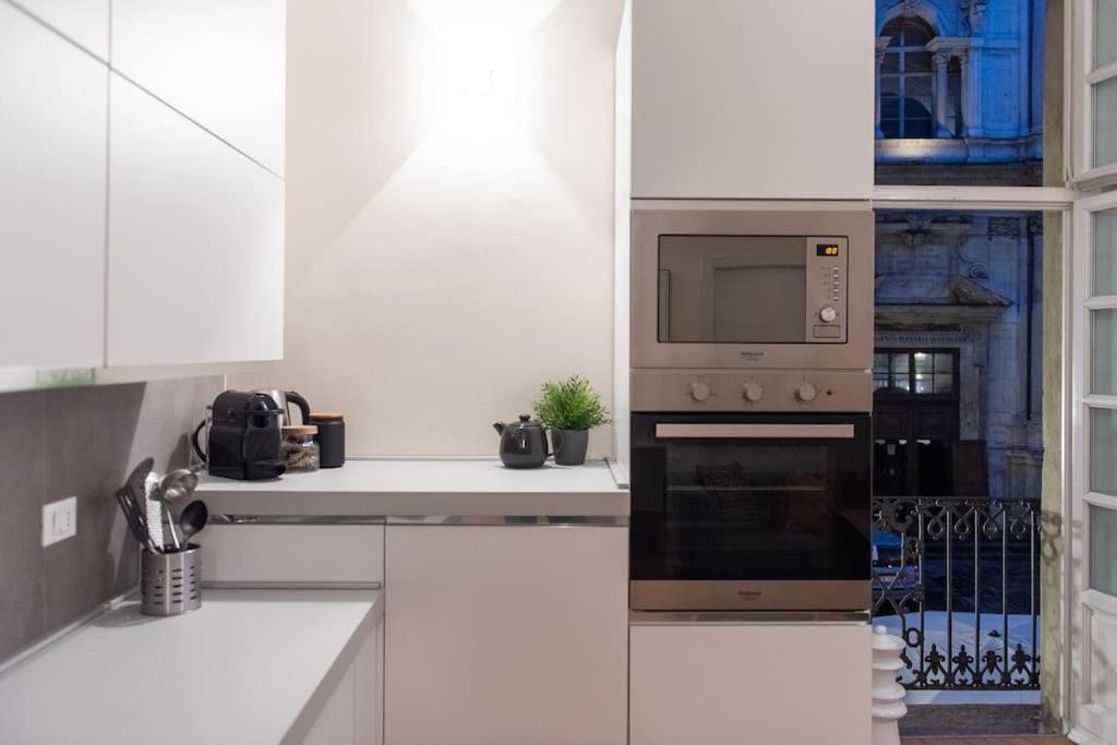 Grand Palace -centro Storico Apartment *